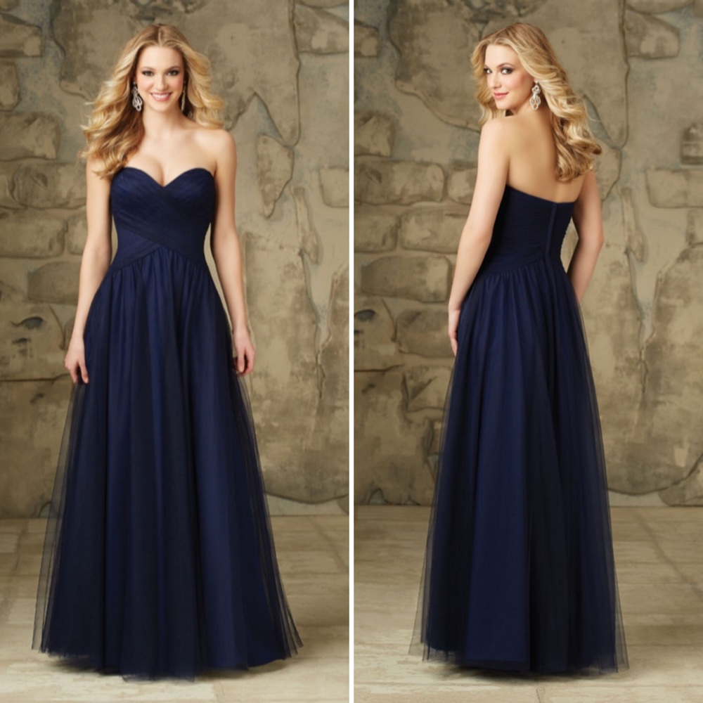 Tulle A-Line Bridesmaid Dress with Sweetheart Neckline